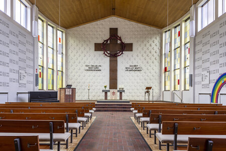 Sankt Martin-Kirche in Voslapp - Blick auf den Altar