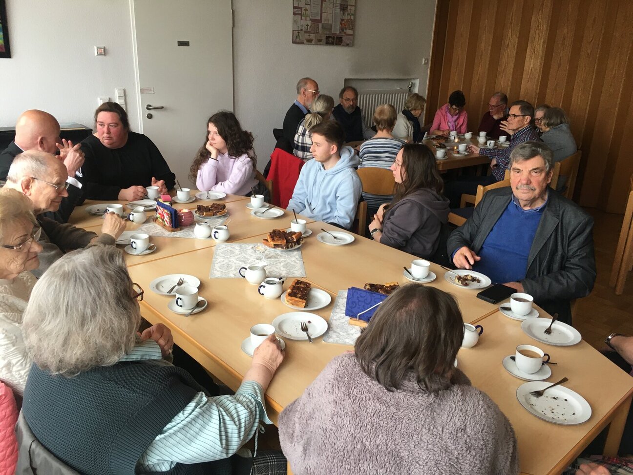 Teetrinken_nach_Gottesdienst